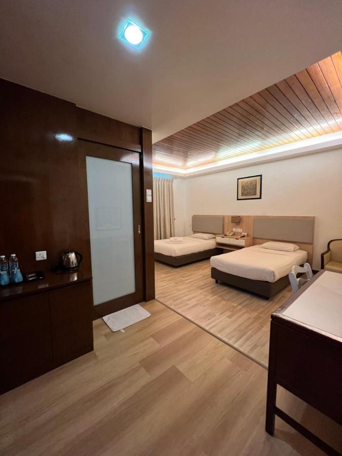 D Eastern Hotel Ίπο Εξωτερικό φωτογραφία