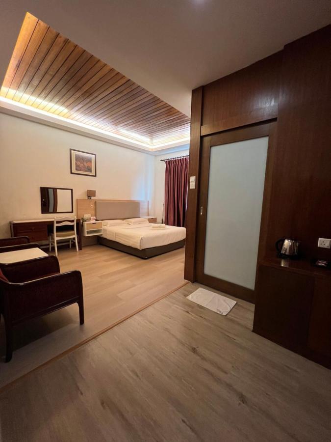 D Eastern Hotel Ίπο Εξωτερικό φωτογραφία