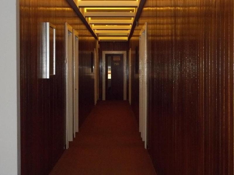 D Eastern Hotel Ίπο Εξωτερικό φωτογραφία
