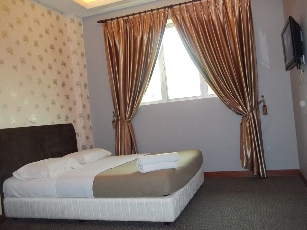 D Eastern Hotel Ίπο Εξωτερικό φωτογραφία