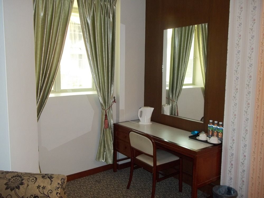 D Eastern Hotel Ίπο Εξωτερικό φωτογραφία