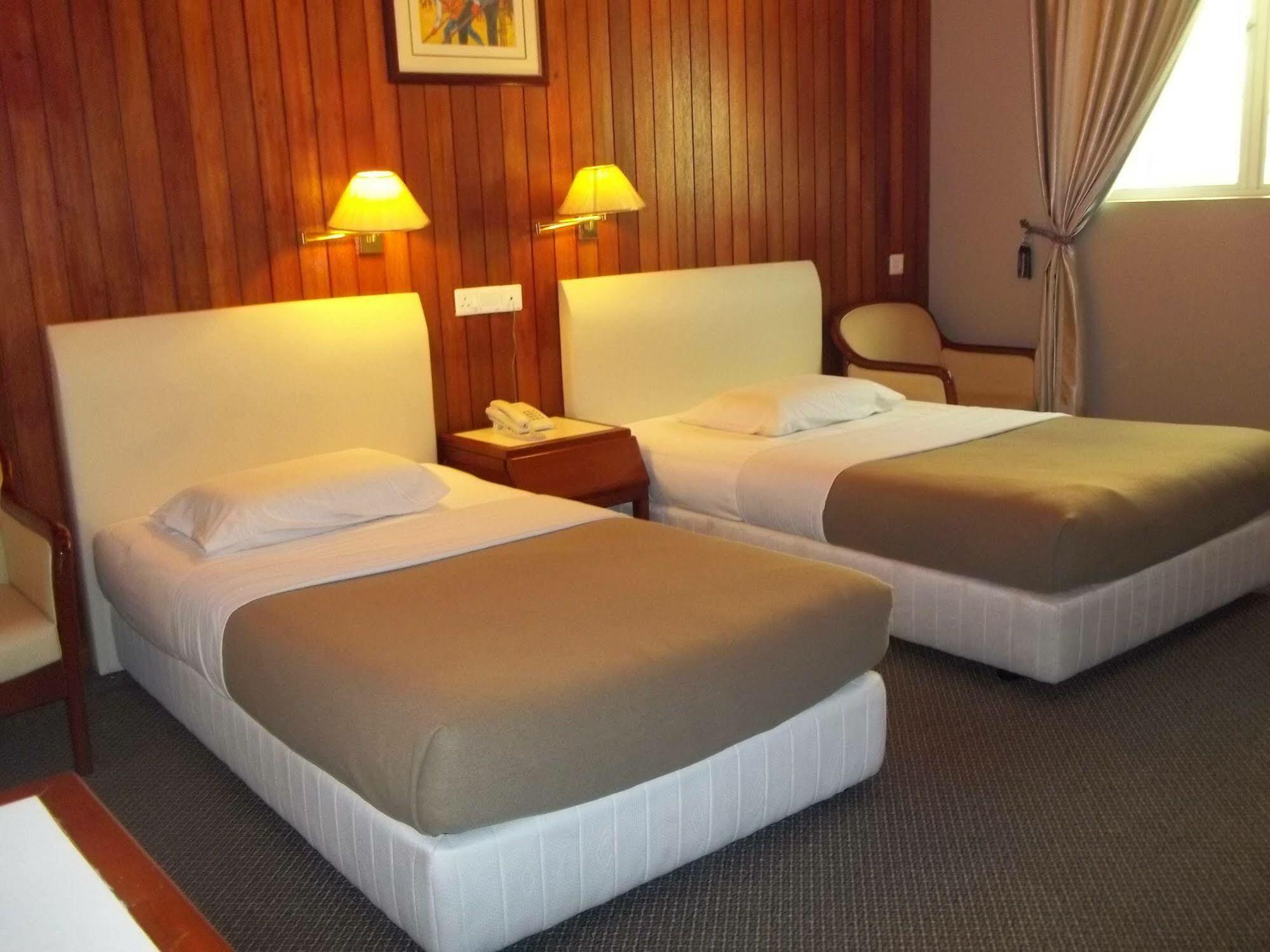 D Eastern Hotel Ίπο Εξωτερικό φωτογραφία
