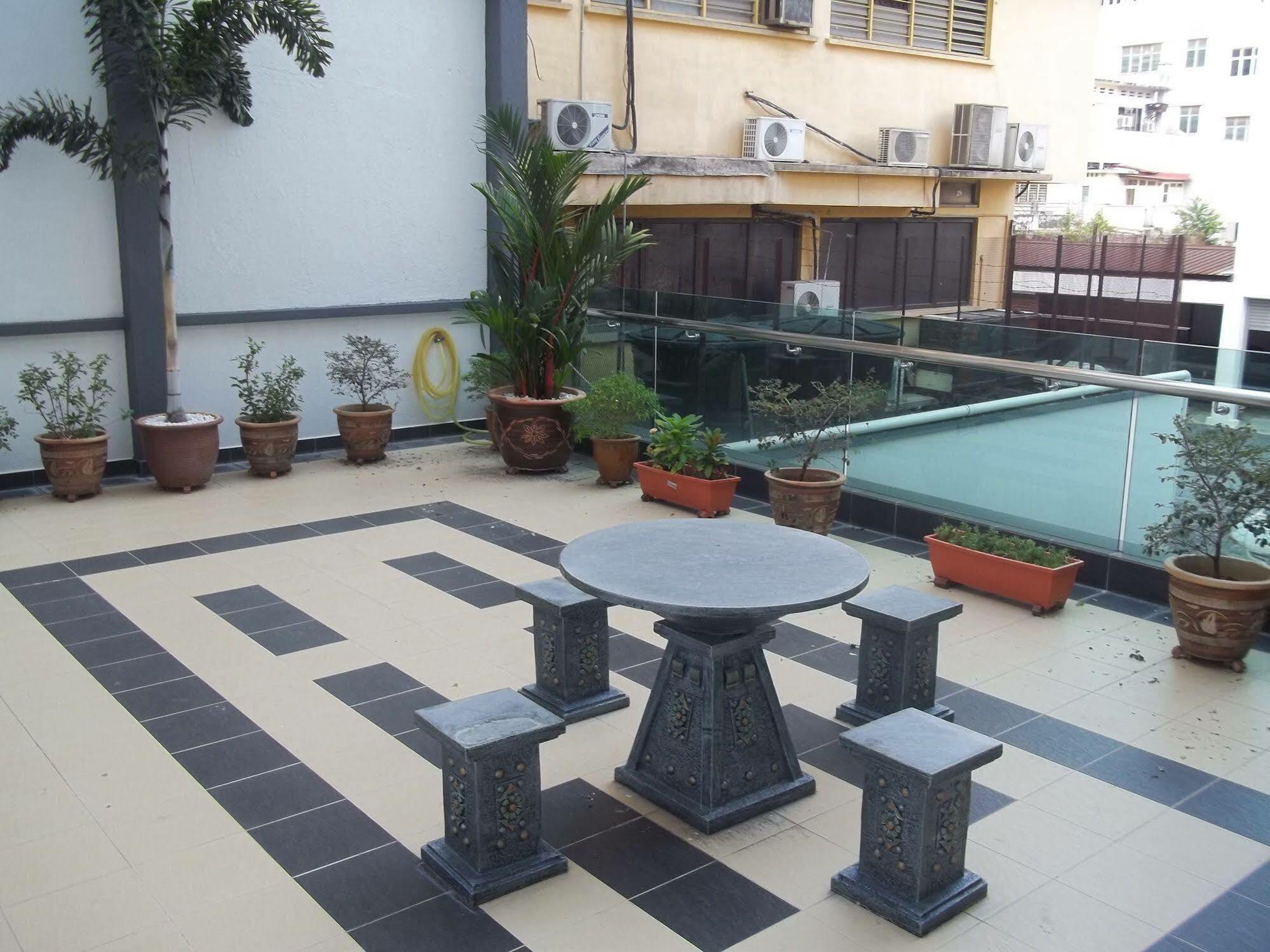 D Eastern Hotel Ίπο Εξωτερικό φωτογραφία